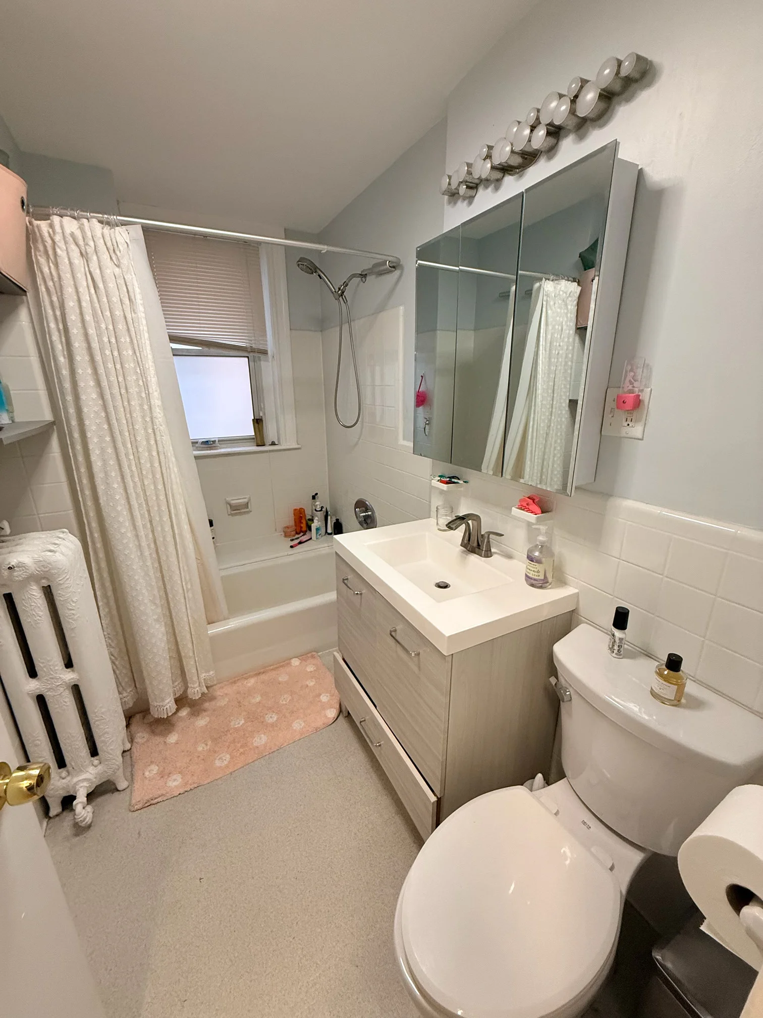 2 bed, 1 bath apartment for rent at 31 Dwight St Unit 2, Coolidge Corner — photo 3 of 3