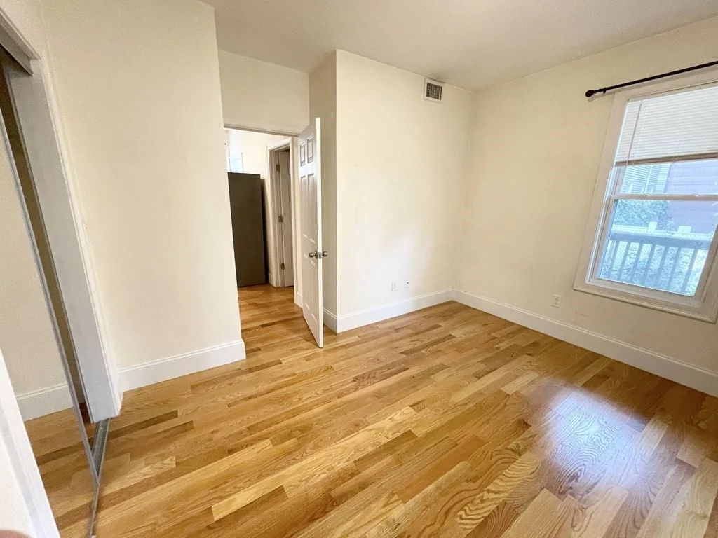 3 bed, 1 bath apartment for rent at 31 Edison Green Unit 1, Dorchester — photo 8 of 10