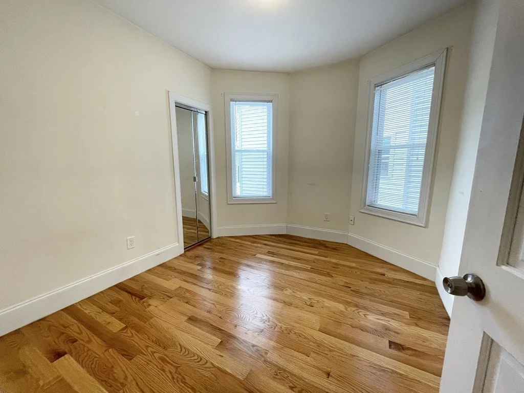 3 bed, 1 bath apartment for rent at 31 Edison Green Unit 1, Dorchester — photo 5 of 10