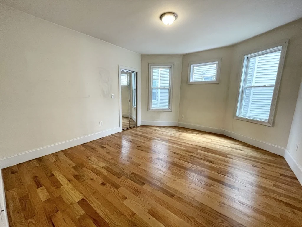 3 bed, 1 bath apartment for rent at 31 Edison Green Unit 1, Dorchester — photo 6 of 10
