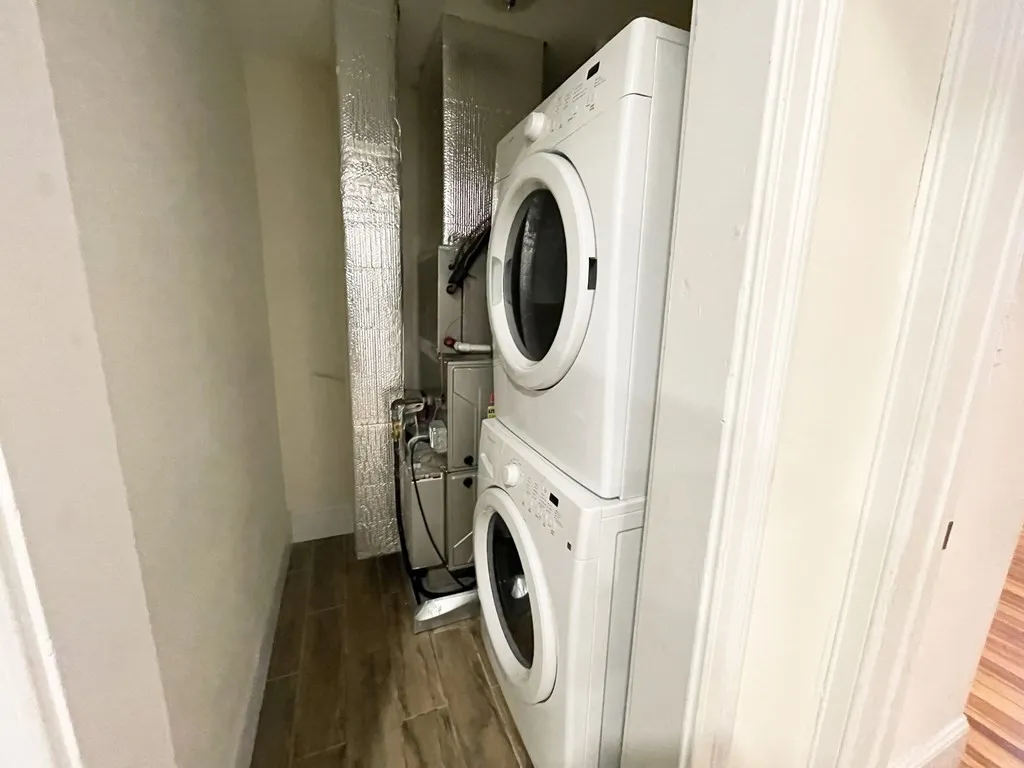 3 bed, 1 bath apartment for rent at 31 Edison Green Unit 2, Dorchester — photo 14 of 16