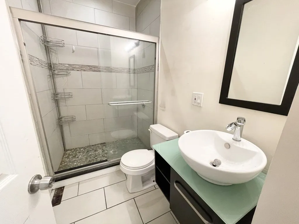 3 bed, 1 bath apartment for rent at 31 Edison Green Unit 2, Dorchester — photo 15 of 16