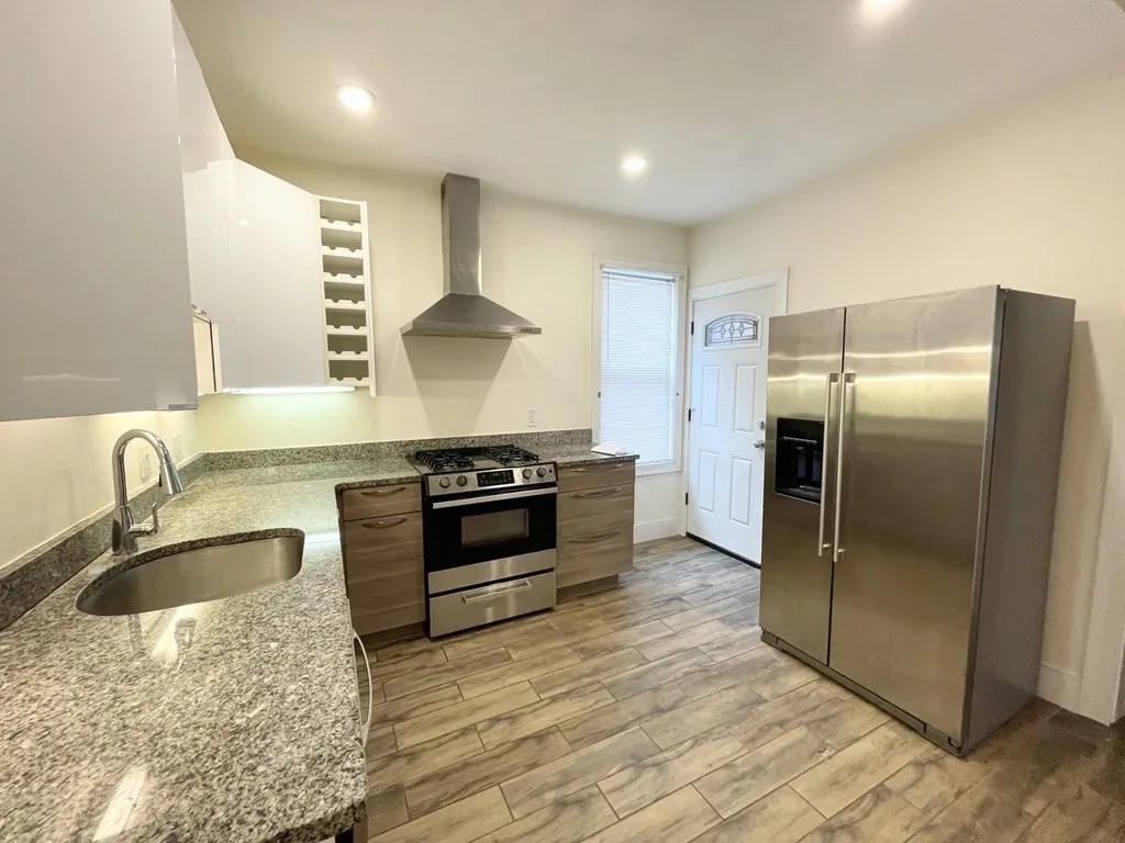 3 bed, 1 bath apartment for rent at 31 Edison Green Unit 2, Dorchester — photo 2 of 16