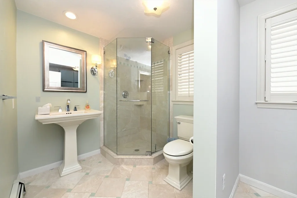 4 bed, 4+ bath apartment for rent at 31 Ellisville Rd Unit YEAR ROUND, Ellisville — photo 26 of 37