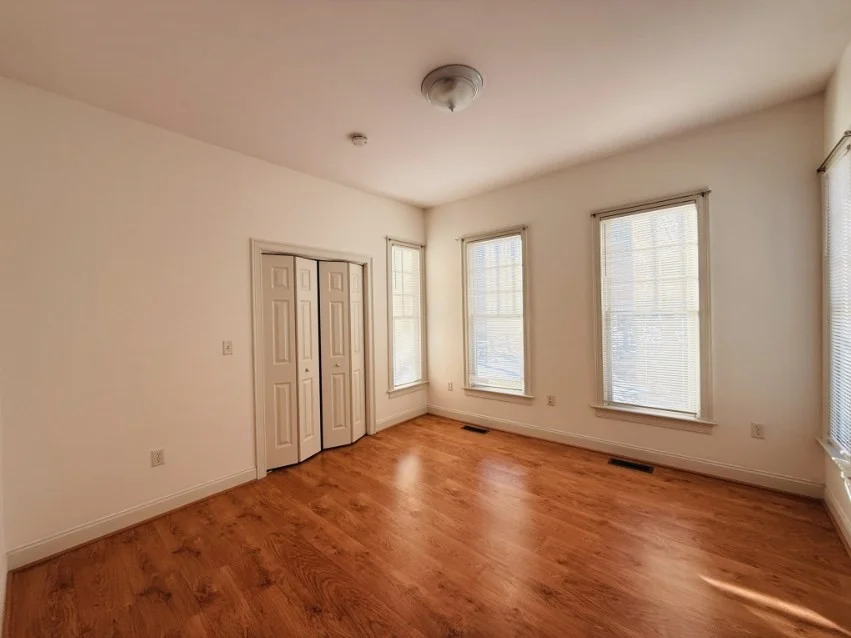 1 bed, 1 bath apartment for rent at 31 Elmwood St Unit 31, Newton Corner — photo 7 of 9