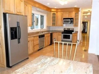 3 bed, 2 bath apartment for rent at 31 Elton Ave Unit 1, Watertown — photo 1 of 14