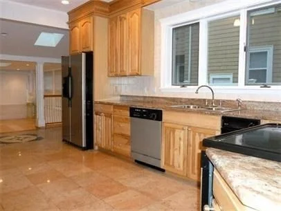 3 bed, 2 bath apartment for rent at 31 Elton Ave Unit 1, Watertown — photo 2 of 14