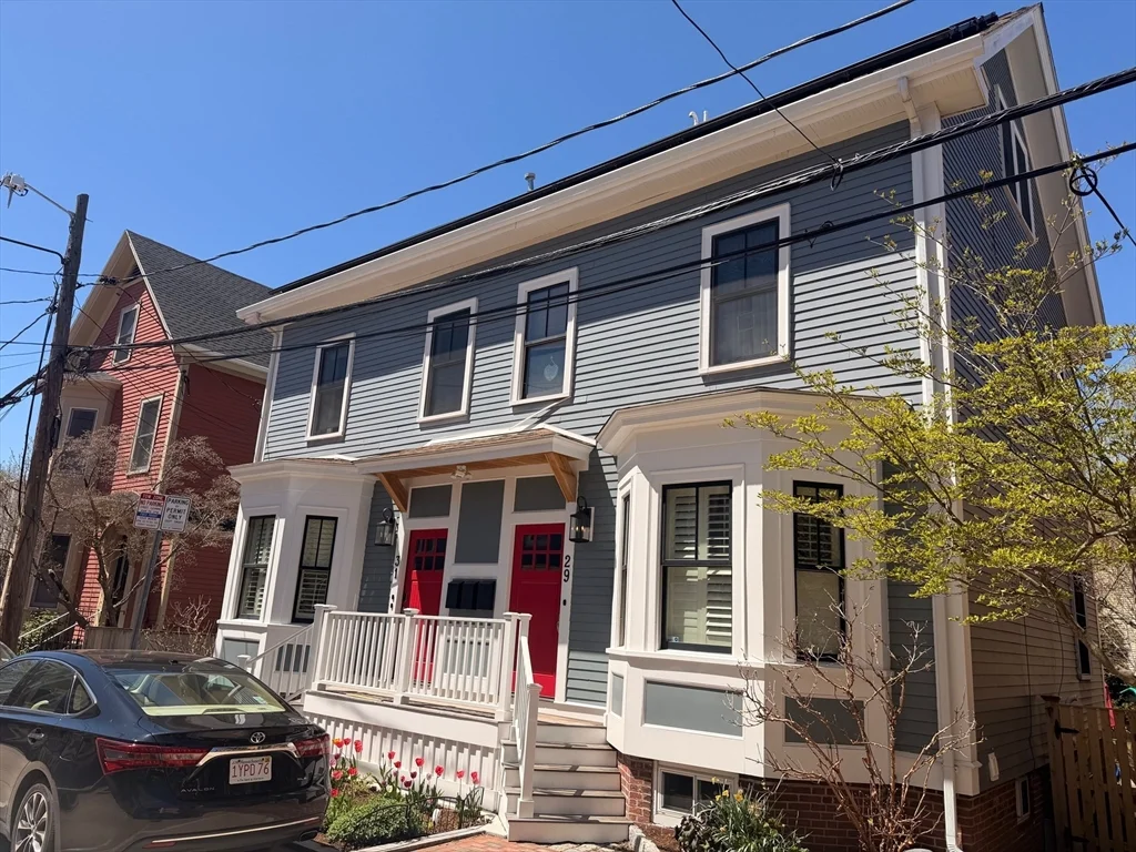 2 bed, 1 bath apartment for rent at 31 Fairmount Ave Unit 2, Cambridgeport — photo 1 of 14