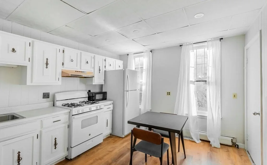 4 bed, 1 bath apartment for rent at 31 Falcon St Unit 1, East Boston — photo 1 of 18