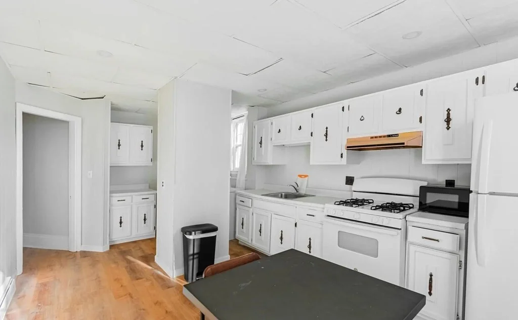 4 bed, 1 bath apartment for rent at 31 Falcon St Unit 1, East Boston — photo 2 of 18