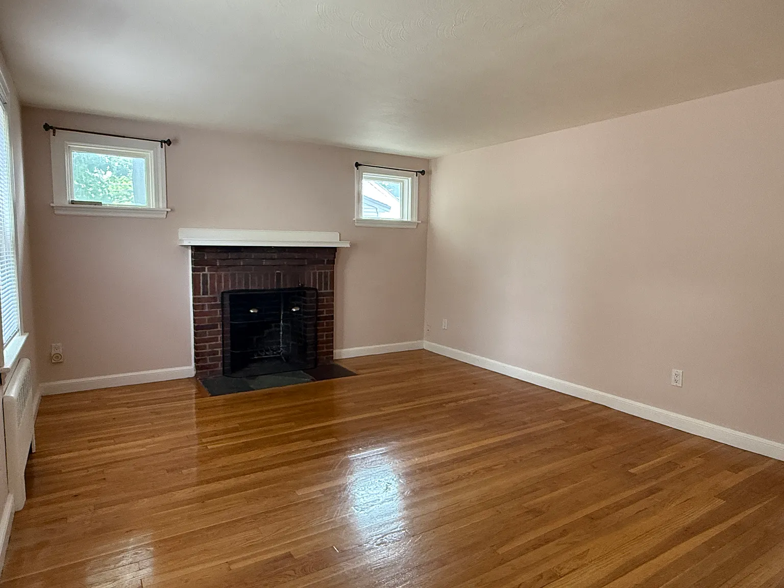 3 bed, 2 bath apartment for rent at 31 Falmouth Rd Unit 31, Watertown — photo 8 of 13