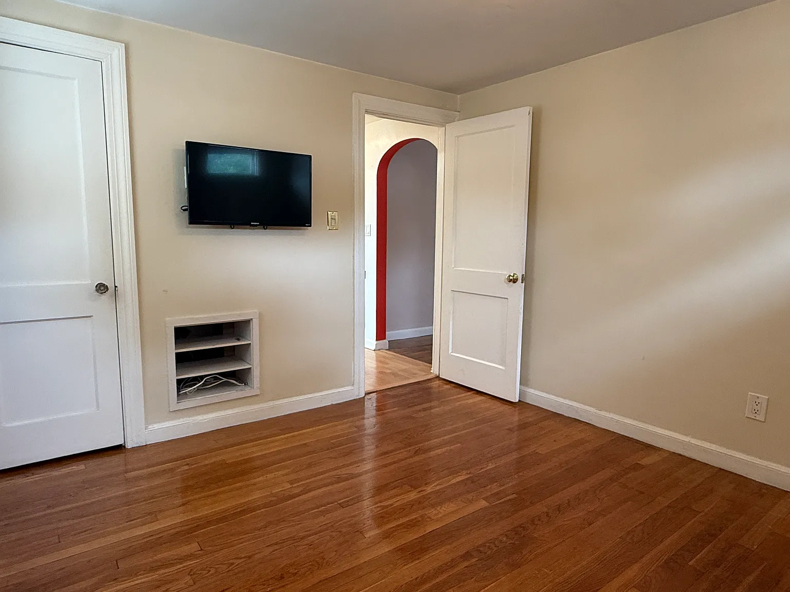 3 bed, 2 bath apartment for rent at 31 Falmouth Rd Unit 31, Watertown — photo 9 of 13