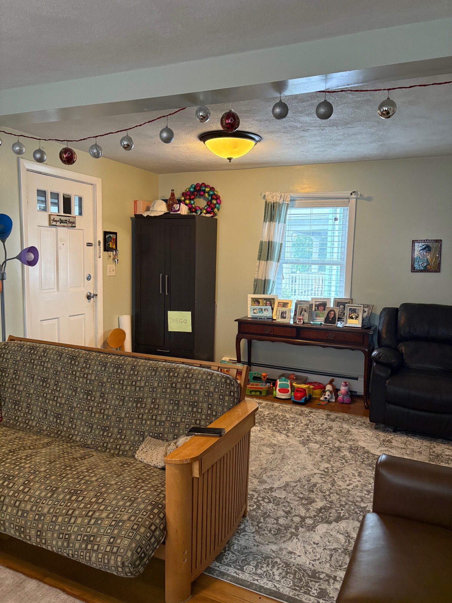 3 bed, 2 bath apartment for rent at 31 Faneuil, Brighton — photo 2 of 12