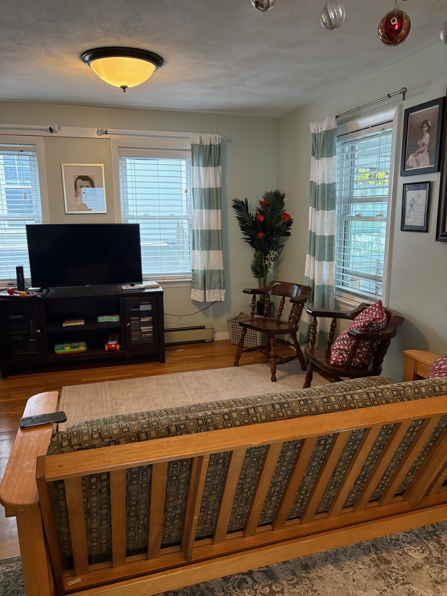 3 bed, 2 bath apartment for rent at 31 Faneuil, Brighton — photo 1 of 12