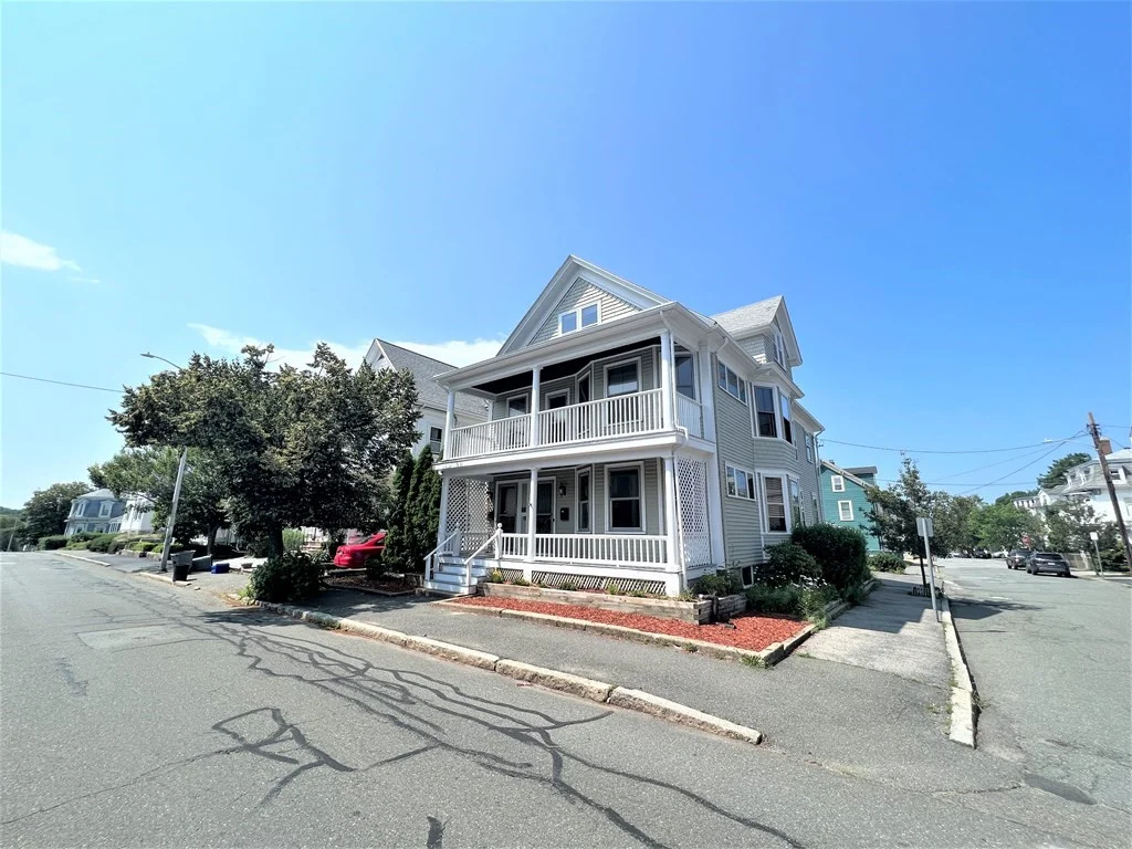 4 bed, 1 bath apartment for rent at 31 Federal St Unit 2, Beverly — photo 21 of 24