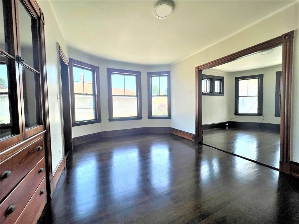 4 bed, 1 bath apartment for rent at 31 Federal St Unit 2, Beverly