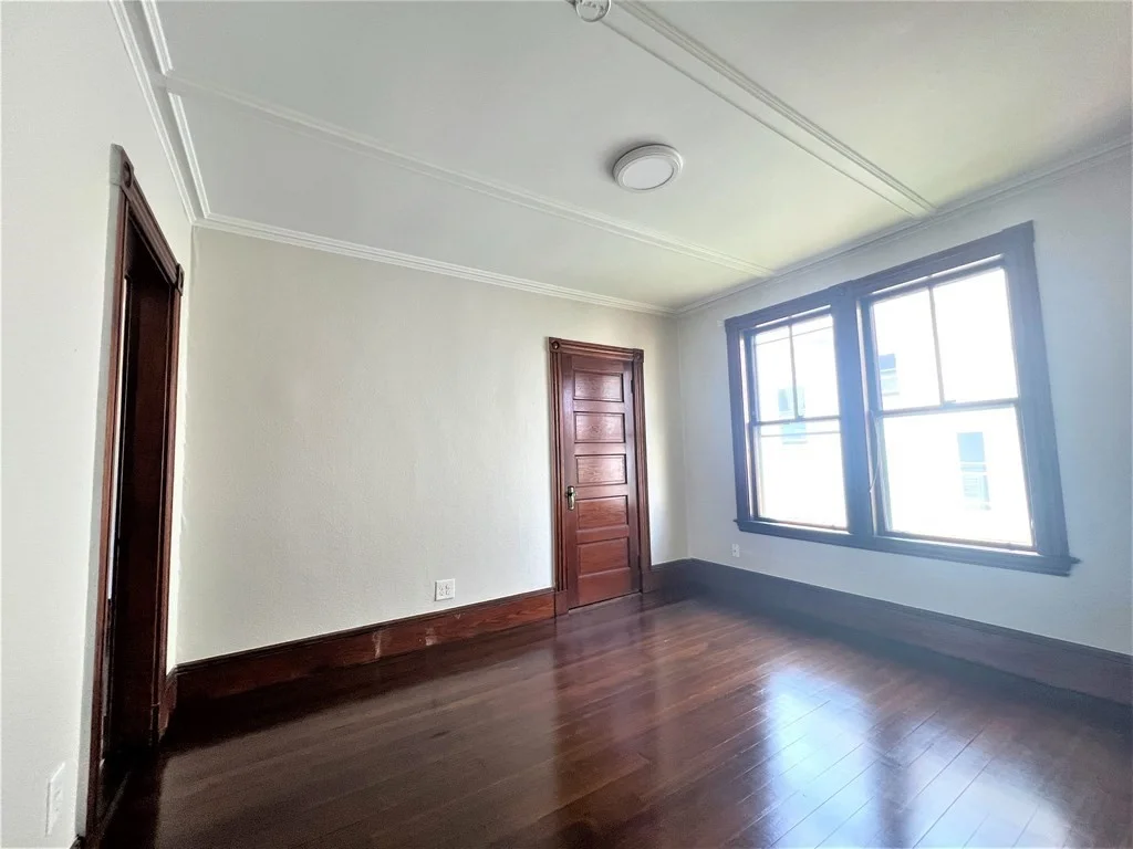 4 bed, 1 bath apartment for rent at 31 Federal St Unit 2, Beverly — photo 4 of 24
