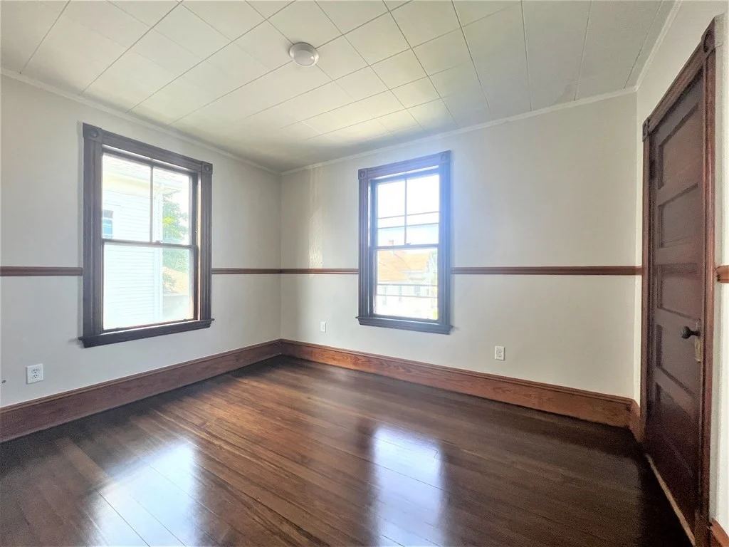 4 bed, 1 bath apartment for rent at 31 Federal St Unit 2, Beverly — photo 5 of 24