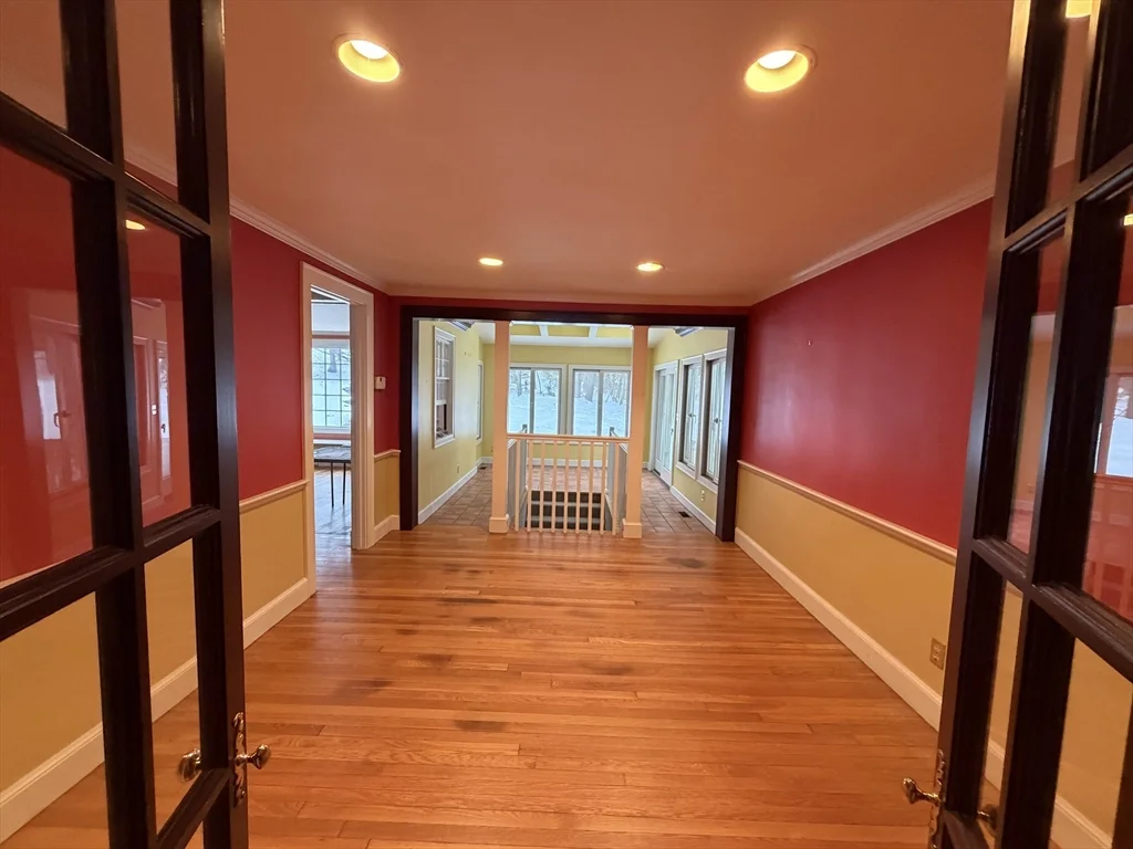 3 bed, 2 bath apartment for rent at 31 Fells Rd, Winchester — photo 7 of 22
