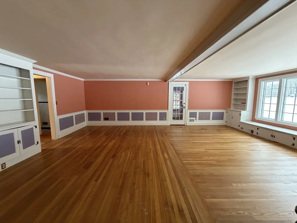 3 bed, 2 bath apartment for rent at 31 Fells Rd, Winchester — photo 11 of 22