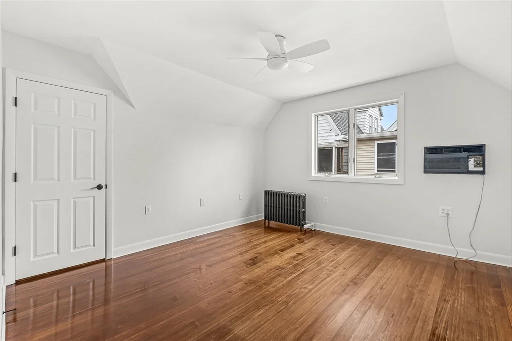 5 bed, 1 bath apartment for rent at 31 Fenwick St Unit 31, South Medford — photo 27 of 37