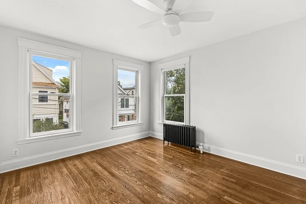 5 bed, 1 bath apartment for rent at 31 Fenwick St Unit 31, South Medford — photo 11 of 37