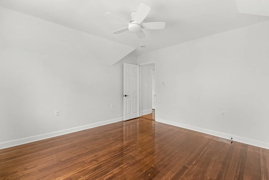 5 bed, 1 bath apartment for rent at 31 Fenwick St Unit 31, South Medford — photo 28 of 37