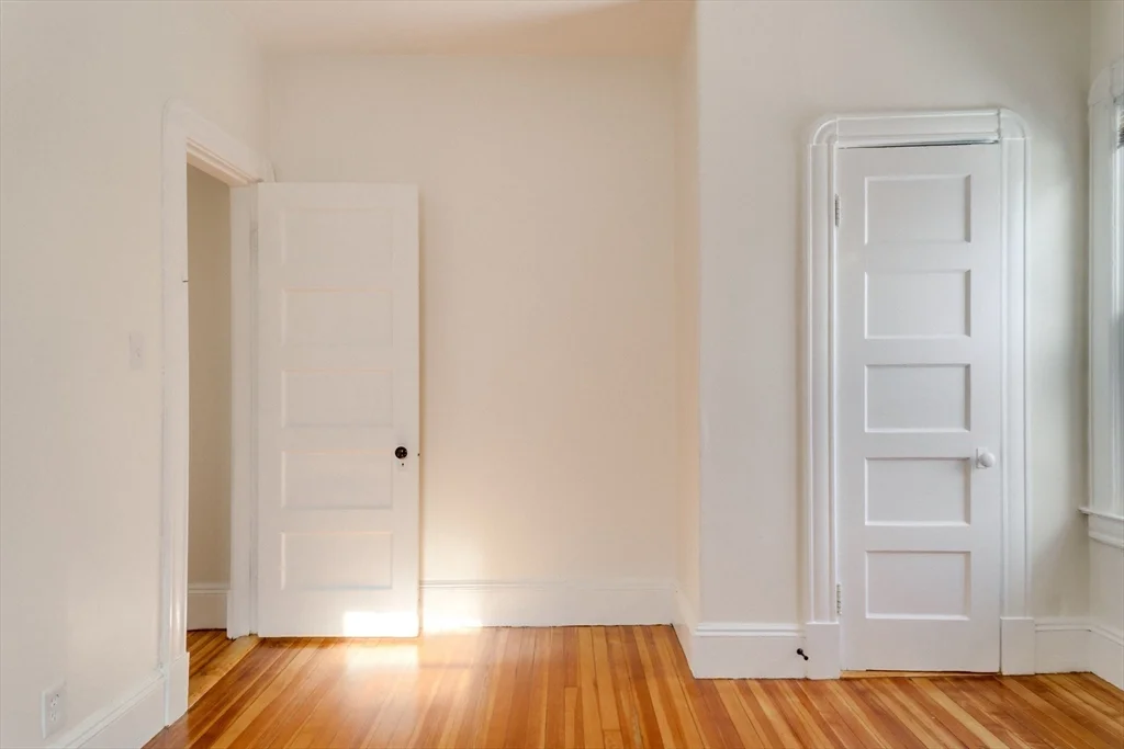 2 bed, 1 bath apartment for rent at 31 Firglade Unit 31, Springfield — photo 8 of 22