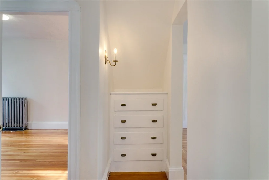 2 bed, 1 bath apartment for rent at 31 Firglade Unit 31, Springfield — photo 6 of 22