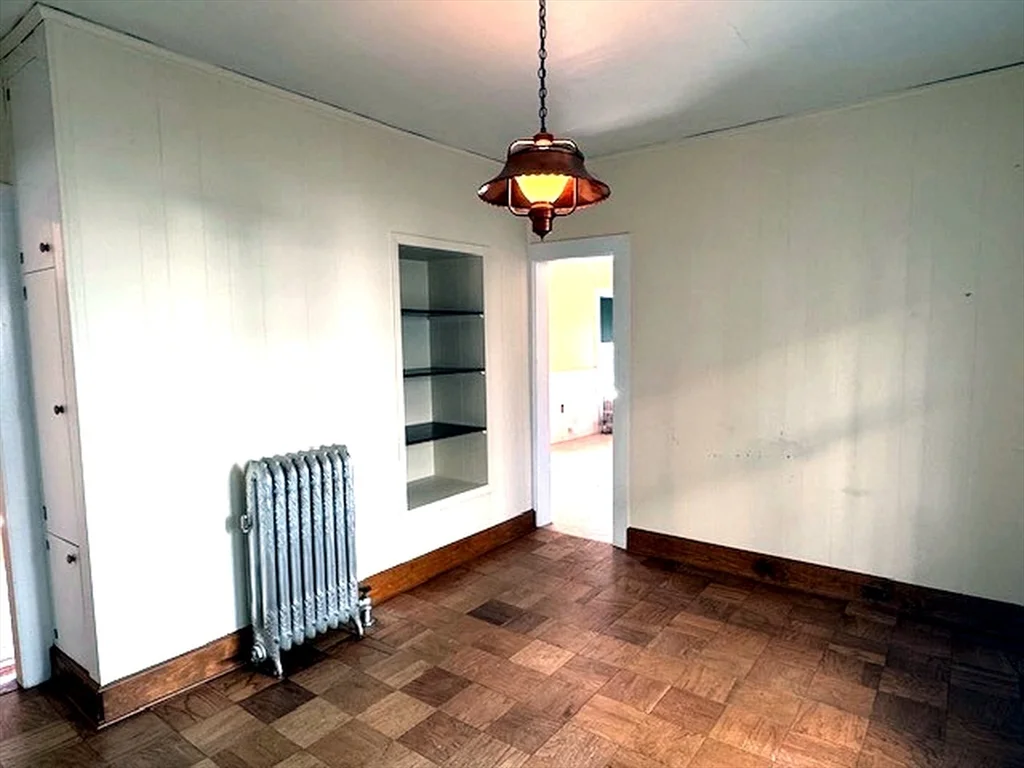 1 bed, 1 bath apartment for rent at 31 Forrester St Unit 1, Glenwood — photo 6 of 19