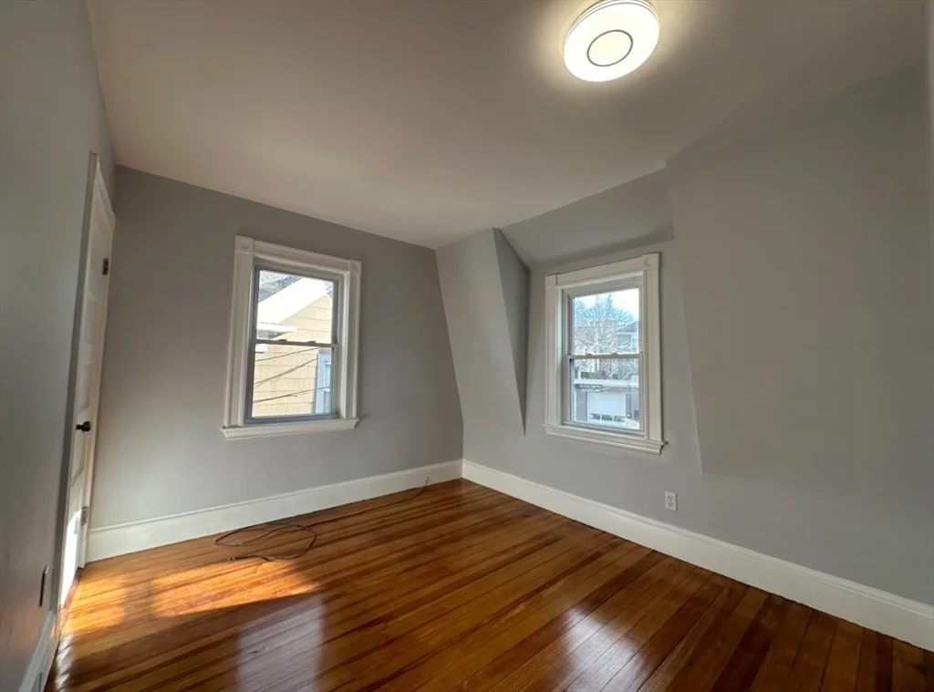 3 bed, 1 bath apartment for rent at 31 Francis Ave Unit 0, Quincy — photo 10 of 12