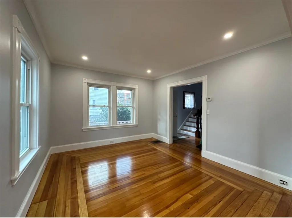 3 bed, 1 bath apartment for rent at 31 Francis Ave Unit 0, Quincy — photo 5 of 12