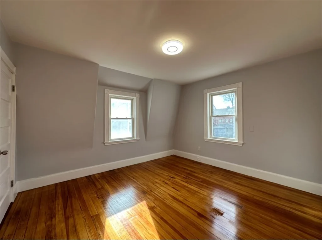 3 bed, 1 bath apartment for rent at 31 Francis Ave Unit 0, Quincy — photo 11 of 12