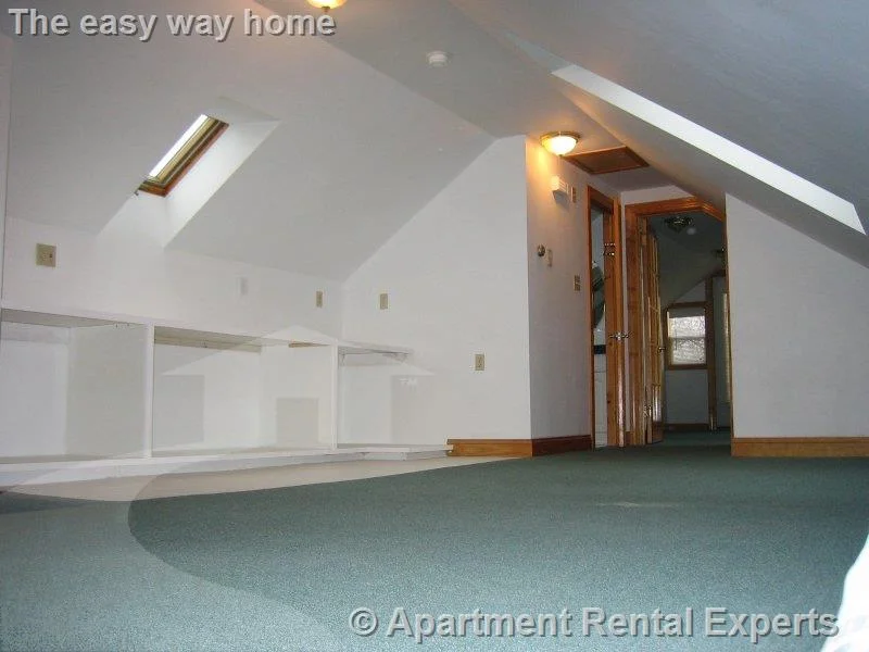 4 bed, 2 bath apartment for rent at 31 Frederick Ave Unit 2, Tufts — photo 9 of 13