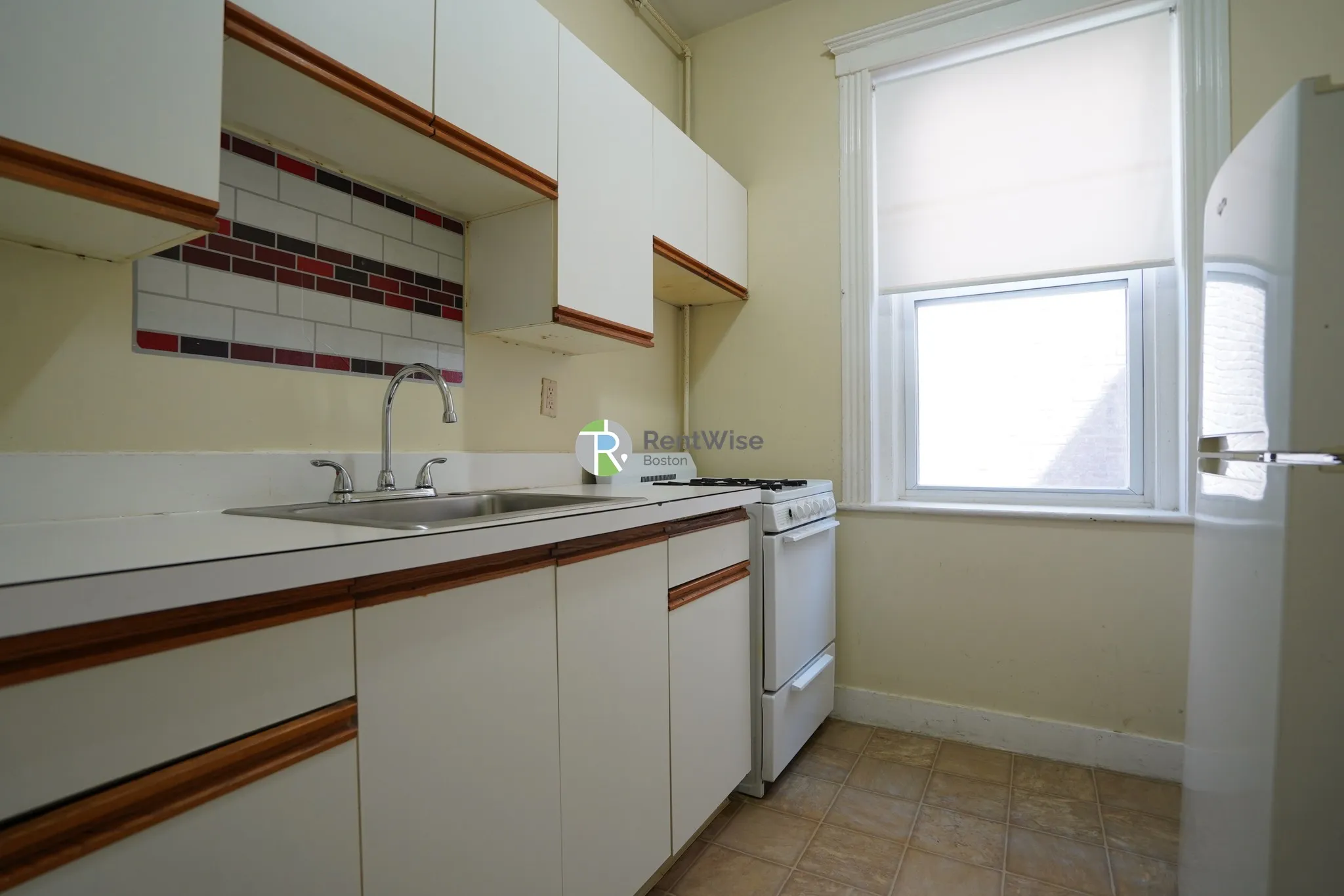 Studio bed, 1 bath apartment for rent at 31 Gardner St Unit 12, Allston — photo 6 of 11