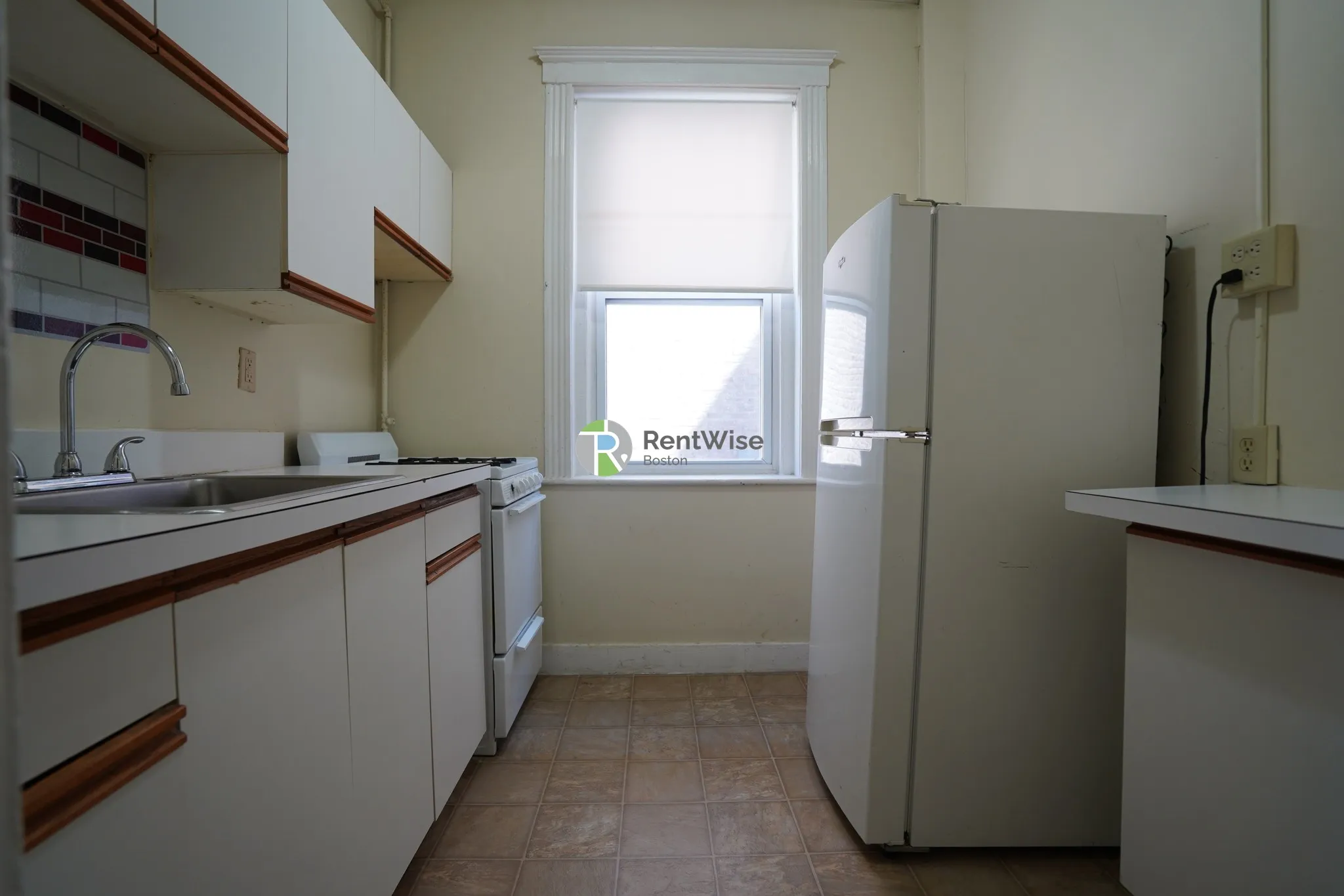Studio bed, 1 bath apartment for rent at 31 Gardner St Unit 12, Allston — photo 5 of 11