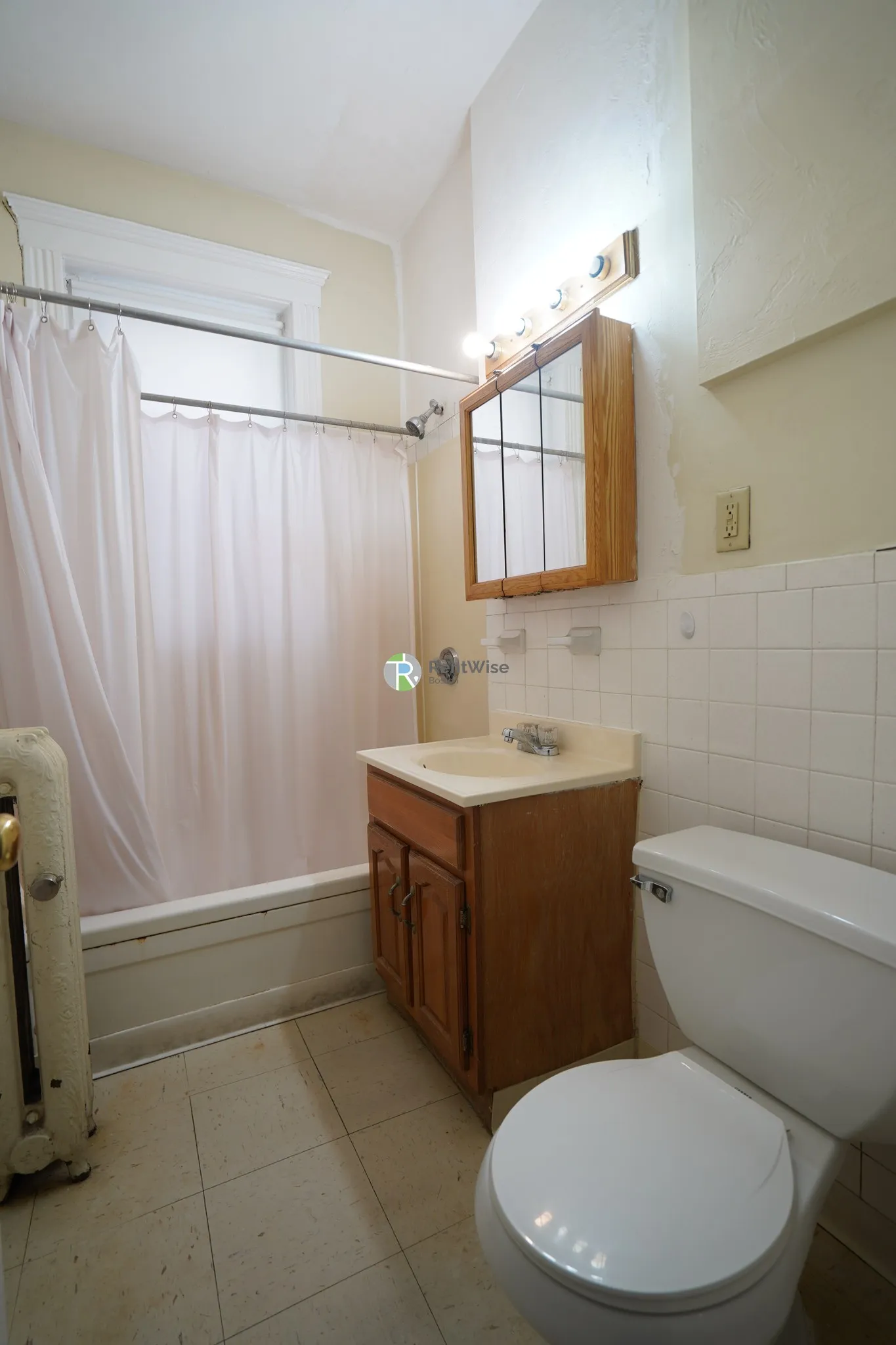 Studio bed, 1 bath apartment for rent at 31 Gardner St Unit 12, Allston — photo 4 of 11