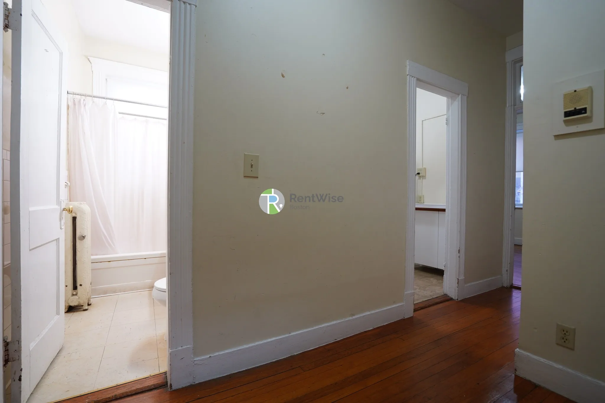 Studio bed, 1 bath apartment for rent at 31 Gardner St Unit 12, Allston — photo 2 of 11