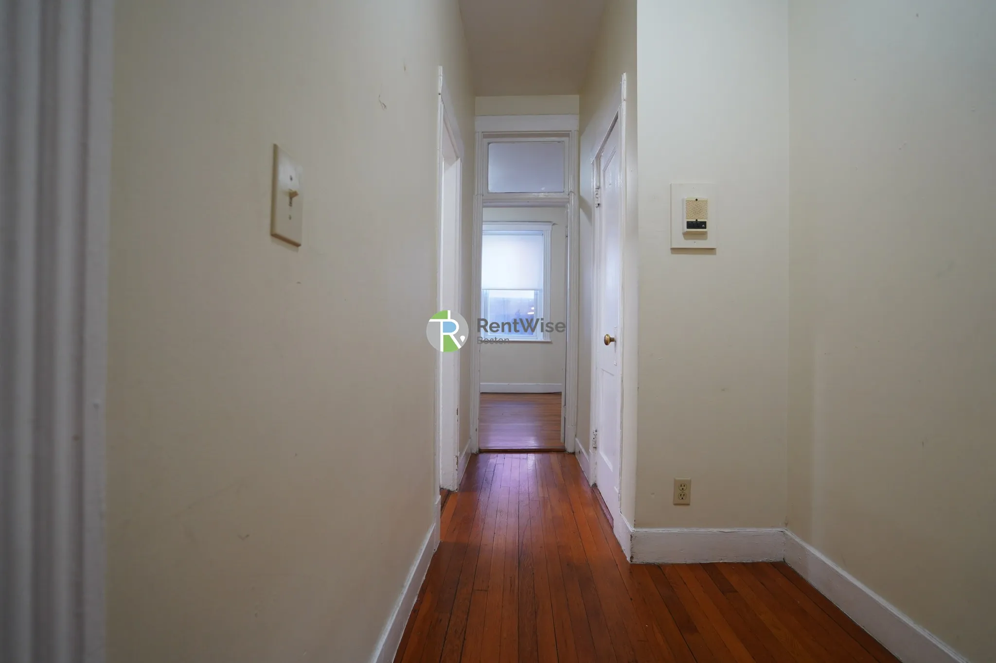 Studio bed, 1 bath apartment for rent at 31 Gardner St Unit 12, Allston — photo 3 of 11