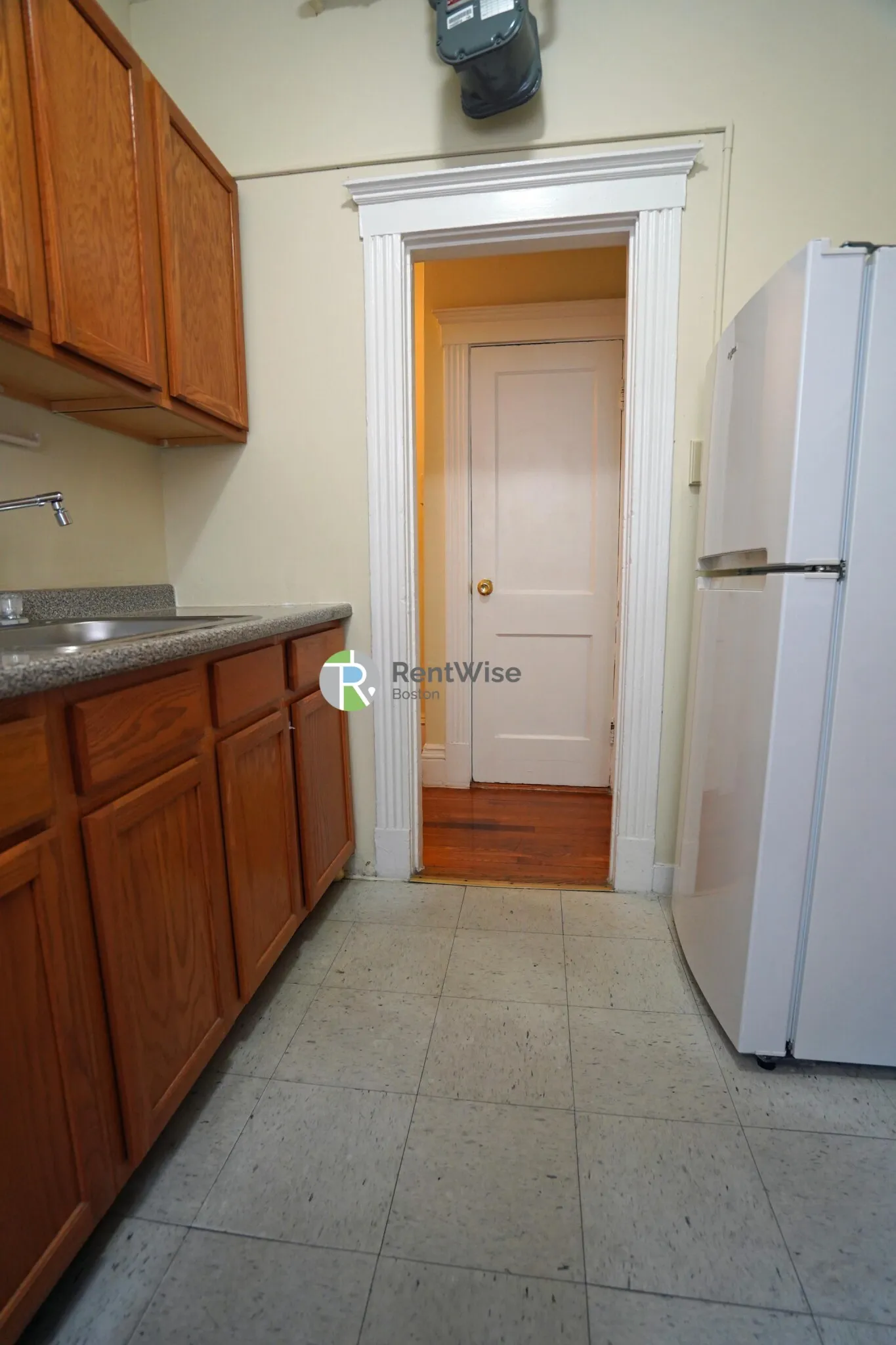 Studio bed, 1 bath apartment for rent at 31 Gardner St Unit 8, Allston — photo 8 of 11