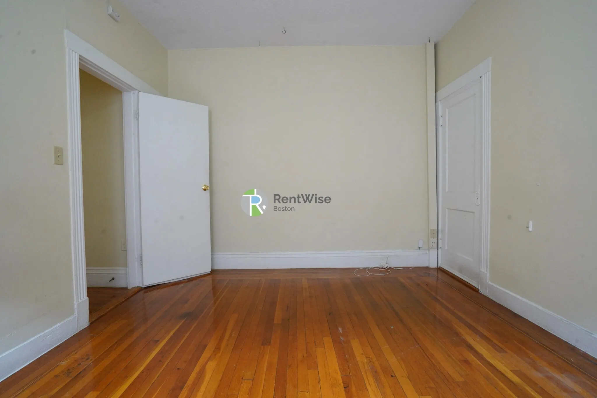 Studio bed, 1 bath apartment for rent at 31 Gardner St Unit 8, Allston — photo 2 of 11