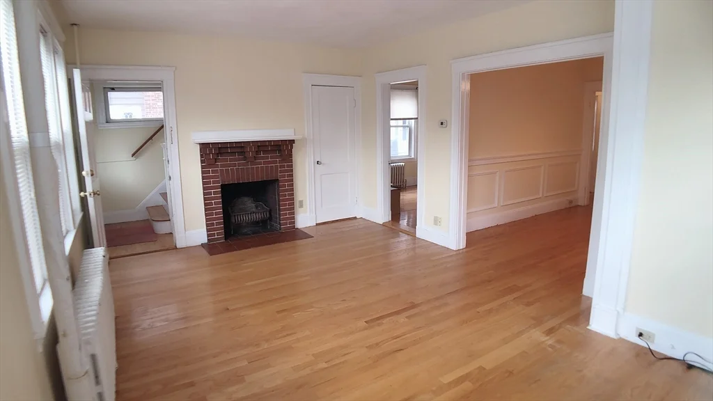 3 bed, 2 bath apartment for rent at 31 Gilbert Rd Unit 2, Belmont — photo 11 of 23