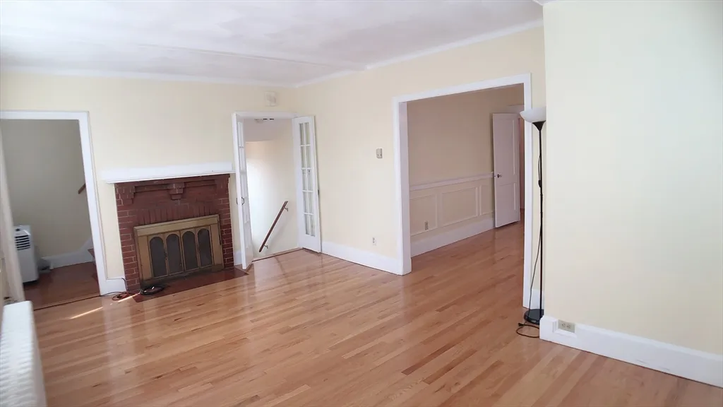 3 bed, 2 bath apartment for rent at 31 Gilbert Rd Unit 2, Belmont — photo 13 of 41