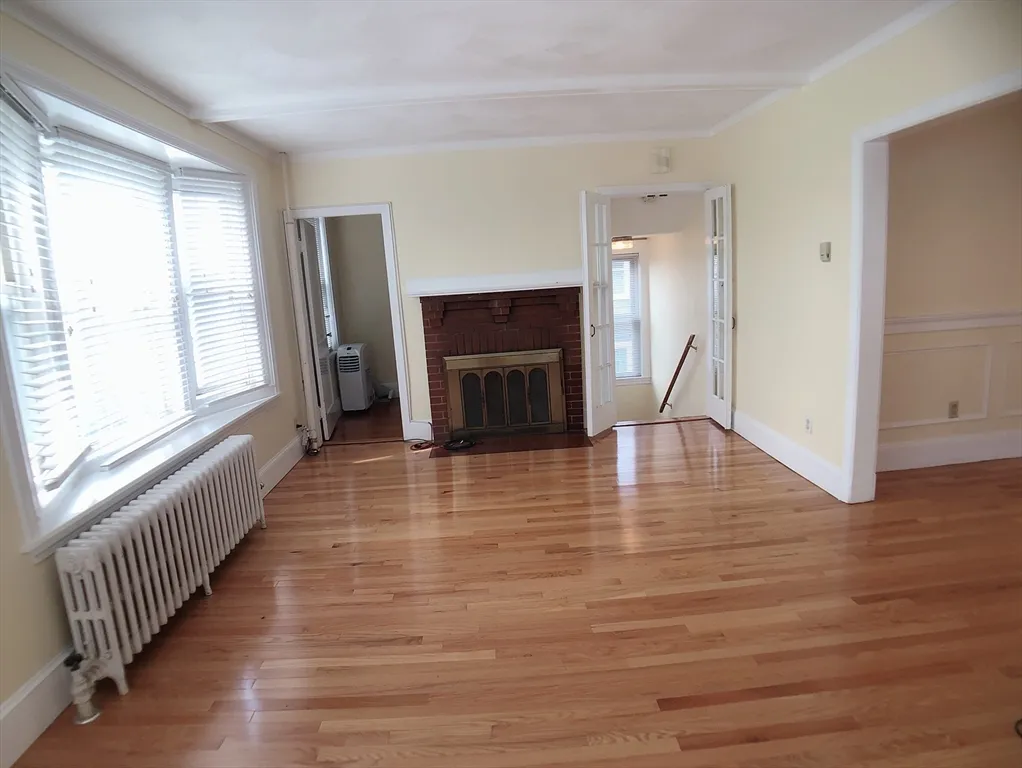 3 bed, 2 bath apartment for rent at 31 Gilbert Rd Unit 2, Belmont — photo 12 of 41