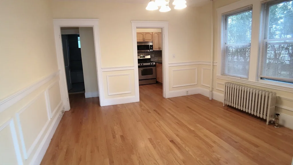3 bed, 2 bath apartment for rent at 31 Gilbert Rd Unit 2, Belmont — photo 9 of 23
