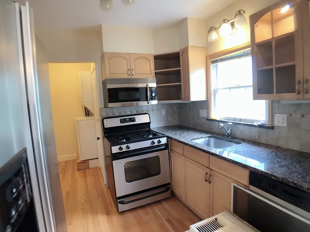 3 bed, 2 bath apartment for rent at 31 Gilbert Rd Unit 2, Belmont — photo 24 of 41