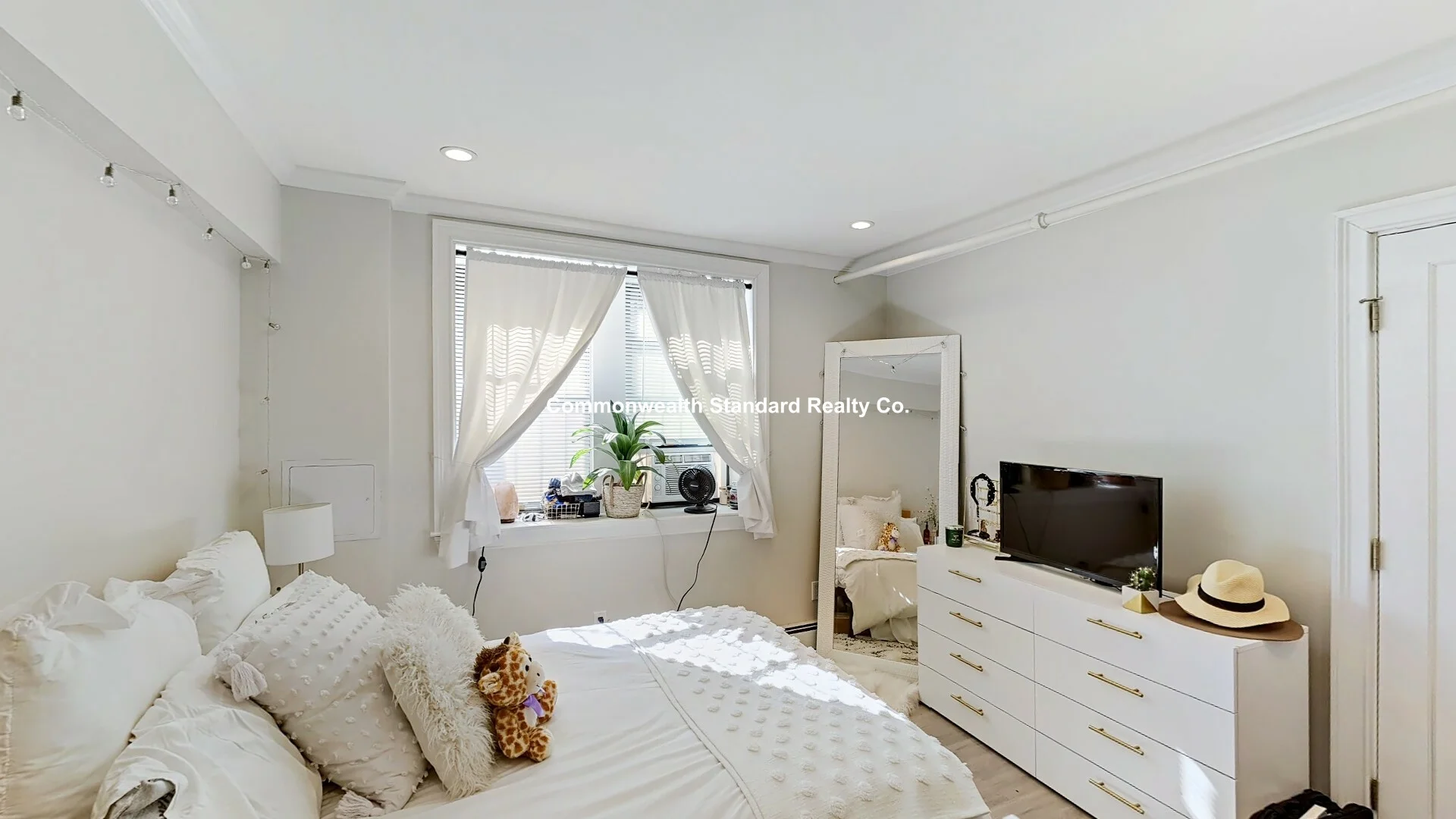 2 bed, 1 bath apartment for rent at 31 Glenville Ave Unit 31, Allston — photo 6 of 16