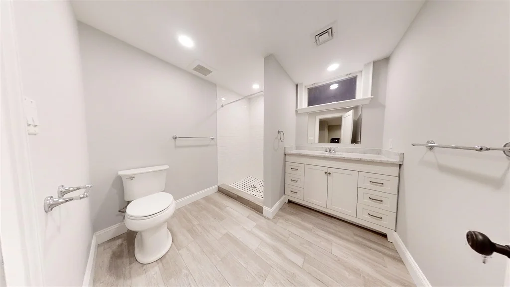 4 bed, 2 bath apartment for rent at 31 Grafton St Unit 1, Arlington — photo 17 of 19
