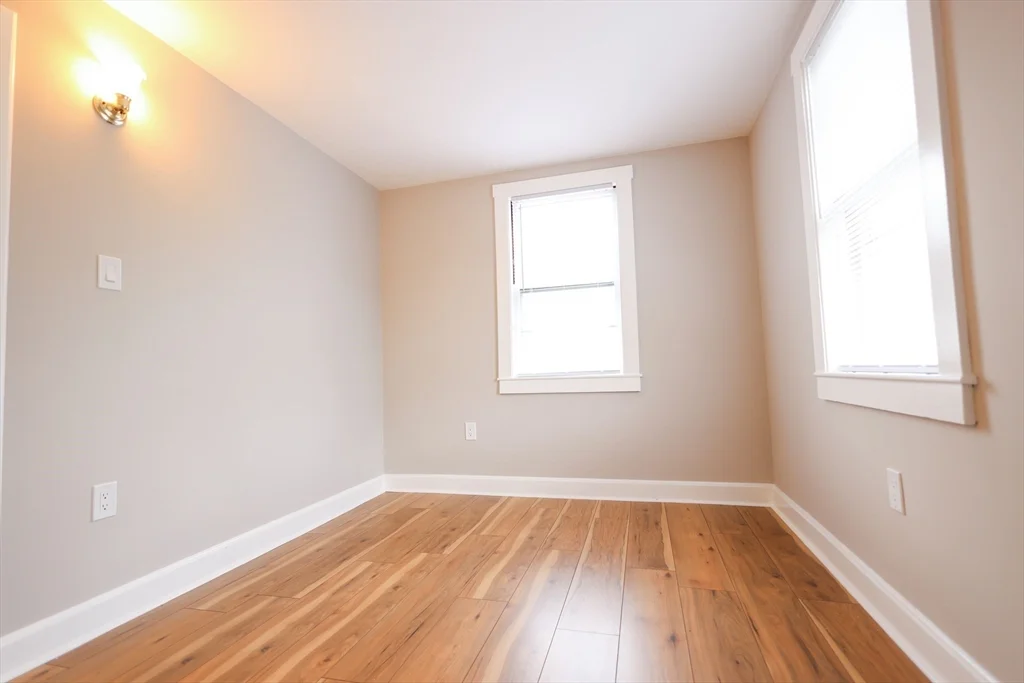 3 bed, 1 bath apartment for rent at 31 Graham St Unit 1, Quincy — photo 13 of 41