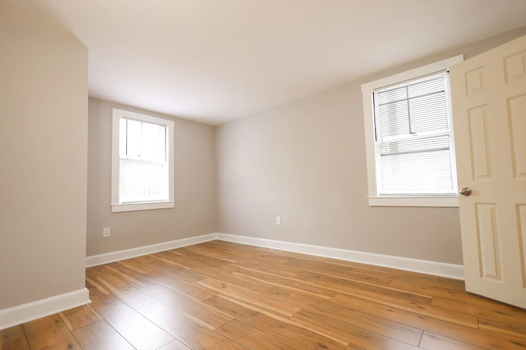 3 bed, 1 bath apartment for rent at 31 Graham St Unit 1, Quincy — photo 15 of 41